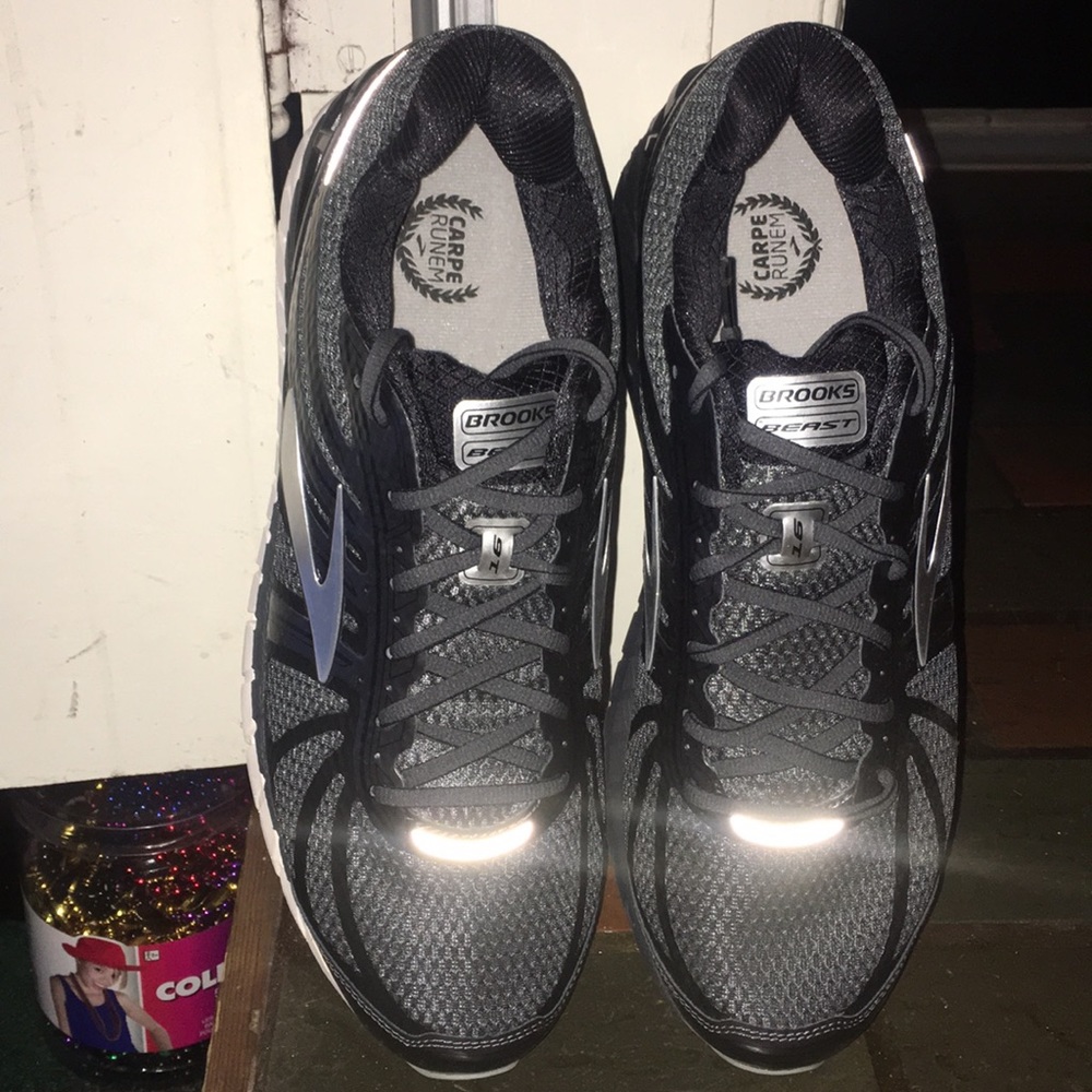 Brooks Beast 16